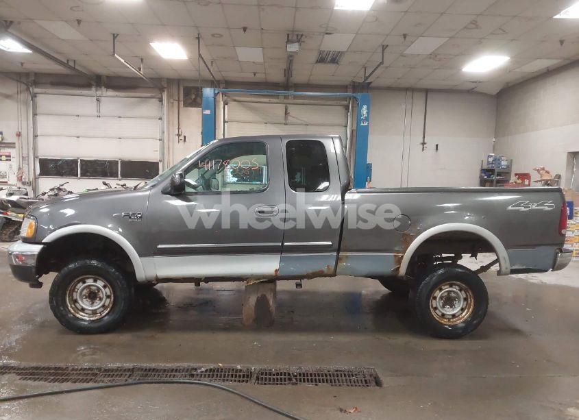 Photo 14 of 2003 Ford F-150 LARIAT/XL/XLT (VIN 2FTRX18L13CA81630)