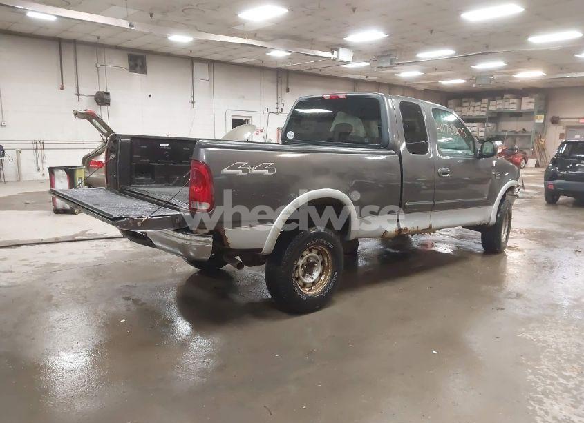 Photo 4 of 2003 Ford F-150 LARIAT/XL/XLT (VIN 2FTRX18L13CA81630)