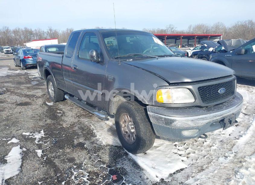 2003 Ford F-150 LARIAT/XL/XLT (VIN 2FTRX18L23CA14695) main photo