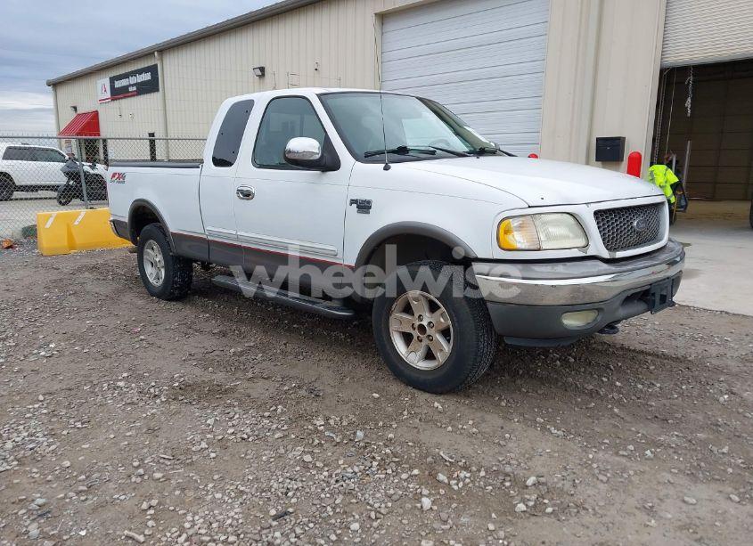 2003 Ford F-150 LARIAT/XL/XLT (VIN 2FTRX18L43CA34236) main photo