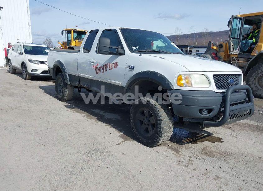 2002 Ford F-150 LARIAT/XL/XLT (VIN 2FTRX18W02CA91137) main photo