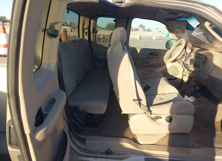 Photo 8 of 2004 Ford F-150 HERITAGE XL/XLT (VIN 2FTRX18W04CA49019)