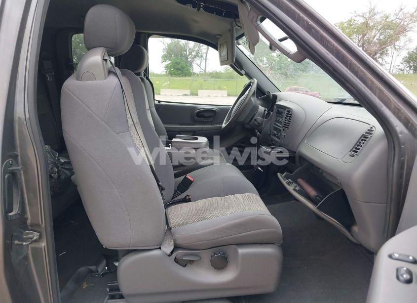 Photo 5 of 2003 Ford F-150 LARIAT/XL/XLT (VIN 2FTRX18W33CA38143)