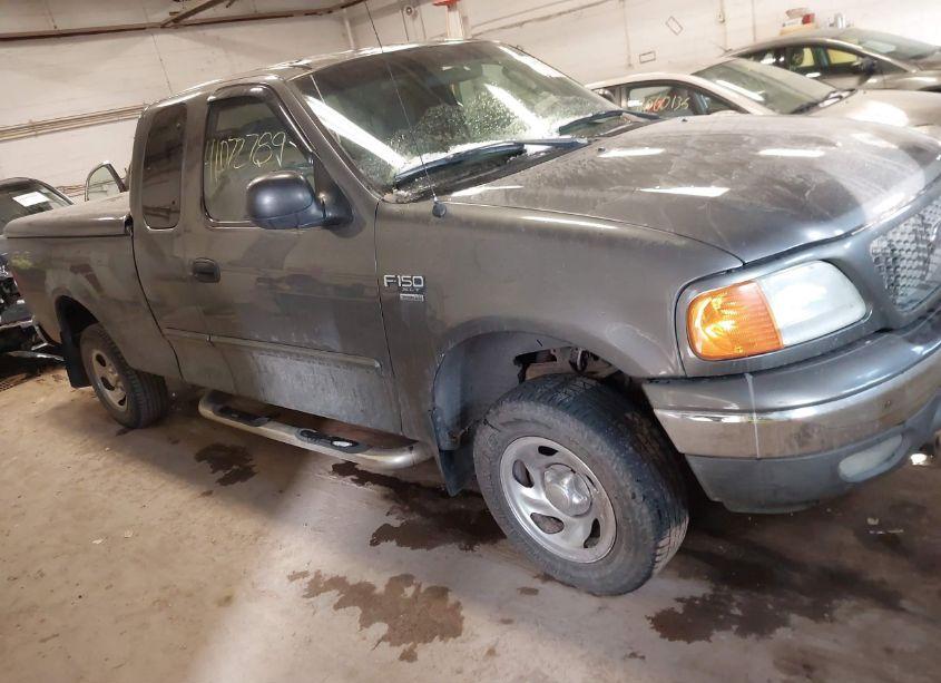 2004 Ford F-150 HERITAGE XL/XLT (VIN 2FTRX18W44CA03256) main photo