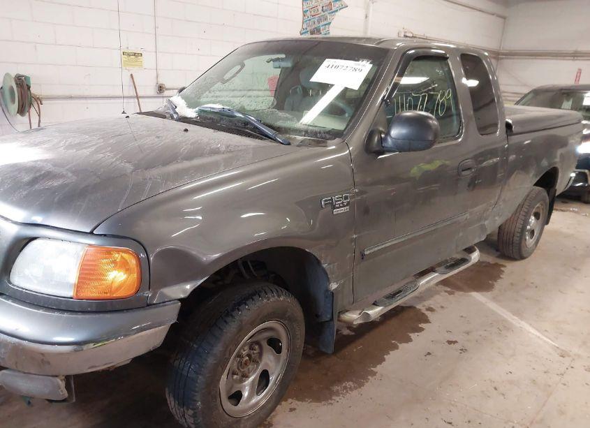 Photo 2 of 2004 Ford F-150 HERITAGE XL/XLT (VIN 2FTRX18W44CA03256)