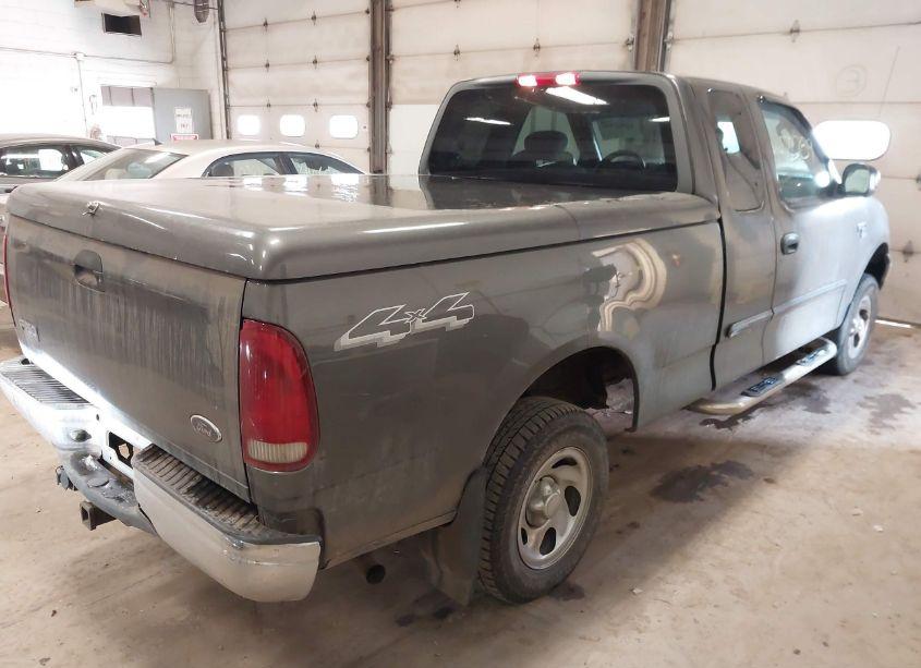 Photo 4 of 2004 Ford F-150 HERITAGE XL/XLT (VIN 2FTRX18W44CA03256)