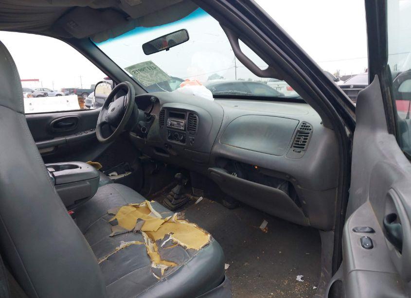 Photo 5 of 1999 Ford F-150 LARIAT/WORK SERIES/XL/XLT (VIN 2FTRX18W4XCA60884)