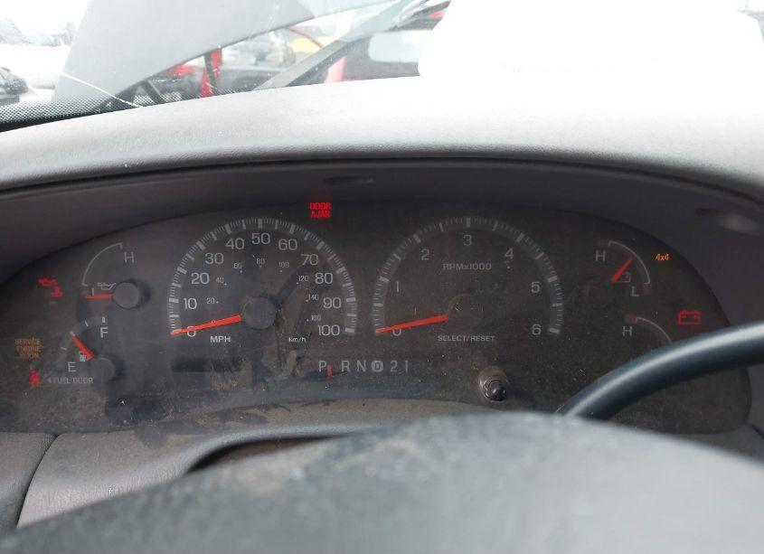 Photo 7 of 1999 Ford F-150 LARIAT/WORK SERIES/XL/XLT (VIN 2FTRX18W4XCA60884)