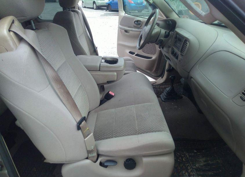 Photo 5 of 2004 Ford F-150 HERITAGE XL/XLT (VIN 2FTRX18W94CA22398)