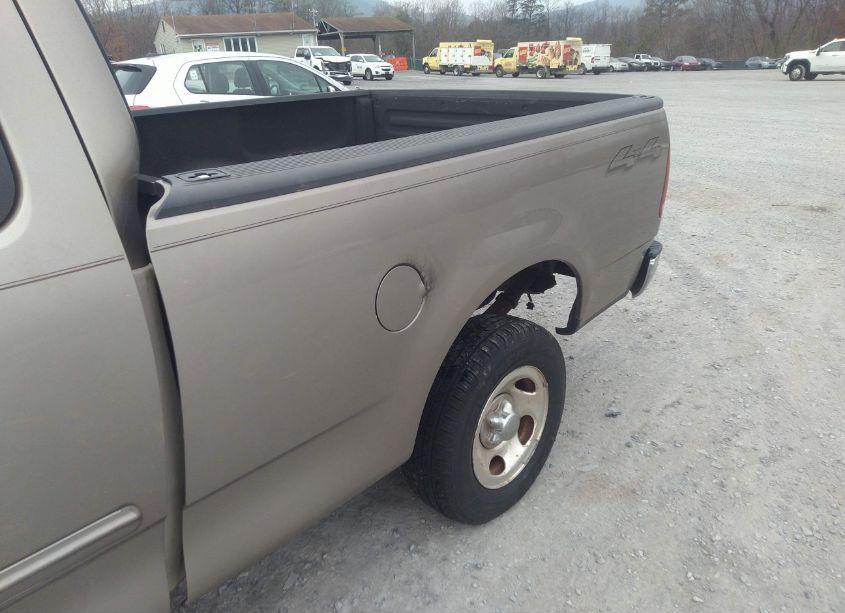 Photo 6 of 2004 Ford F-150 HERITAGE XL/XLT (VIN 2FTRX18W94CA22398)