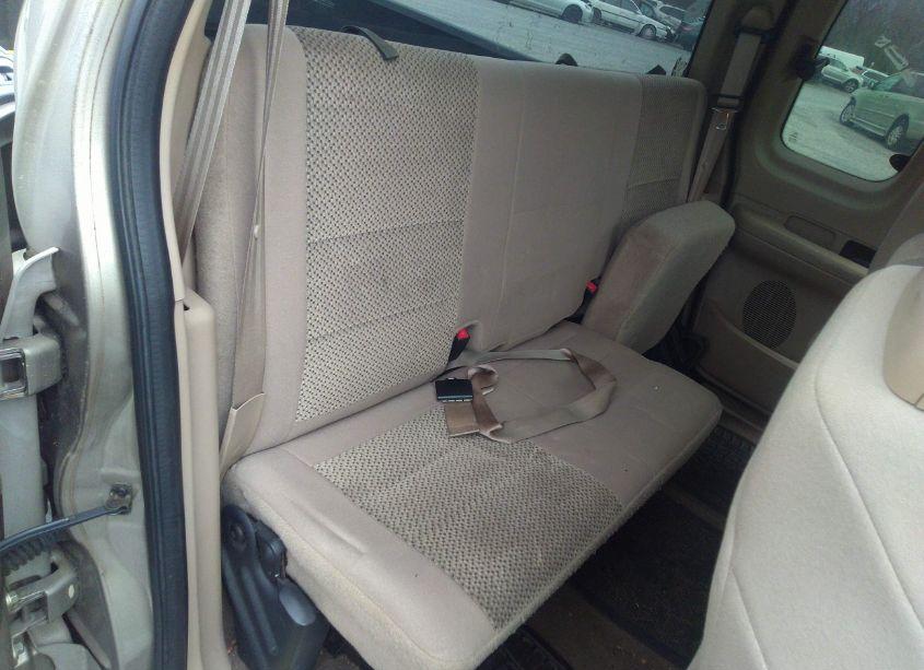 Photo 8 of 2004 Ford F-150 HERITAGE XL/XLT (VIN 2FTRX18W94CA22398)