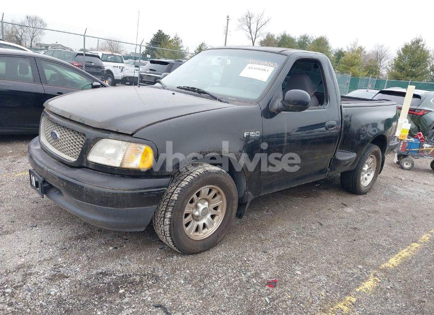 Photo 2 of 2001 Ford F-150 XL/XLT (VIN 2FTZF07211CA54107)