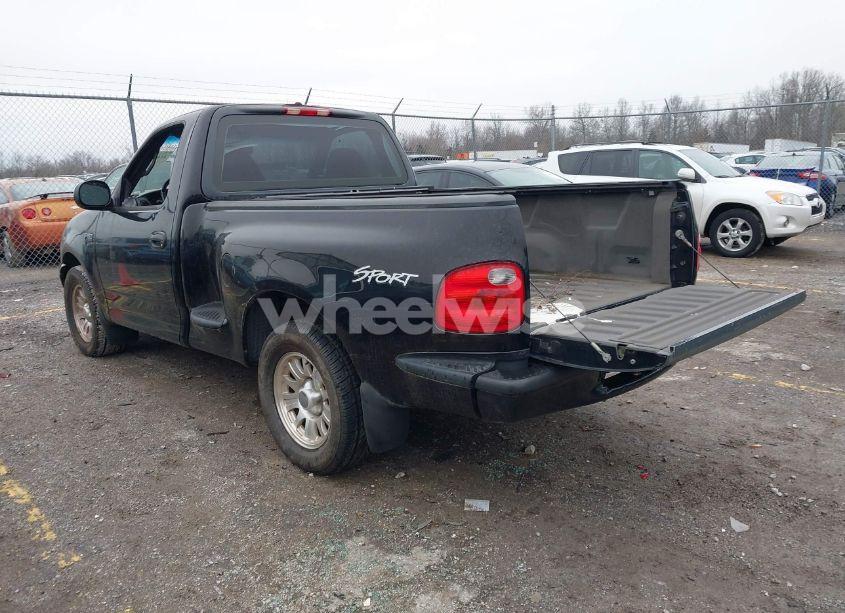 Photo 3 of 2001 Ford F-150 XL/XLT (VIN 2FTZF07211CA54107)