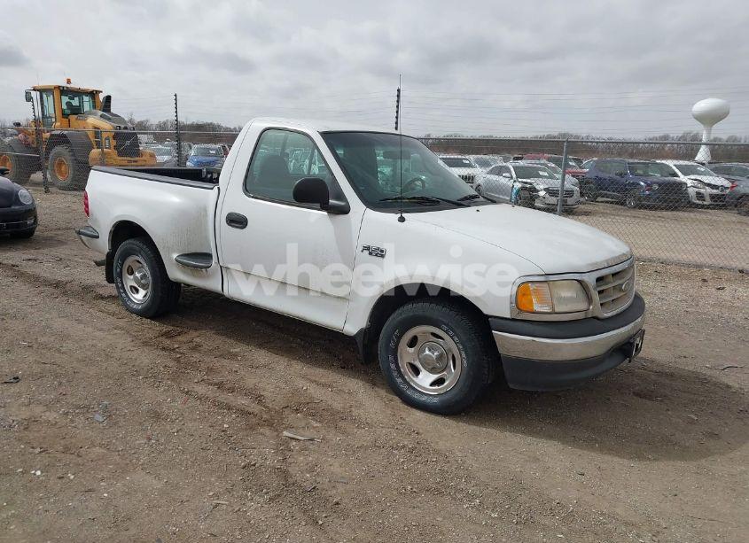 2001 Ford F-150 XL/XLT (VIN 2FTZF07221CA52446) main photo