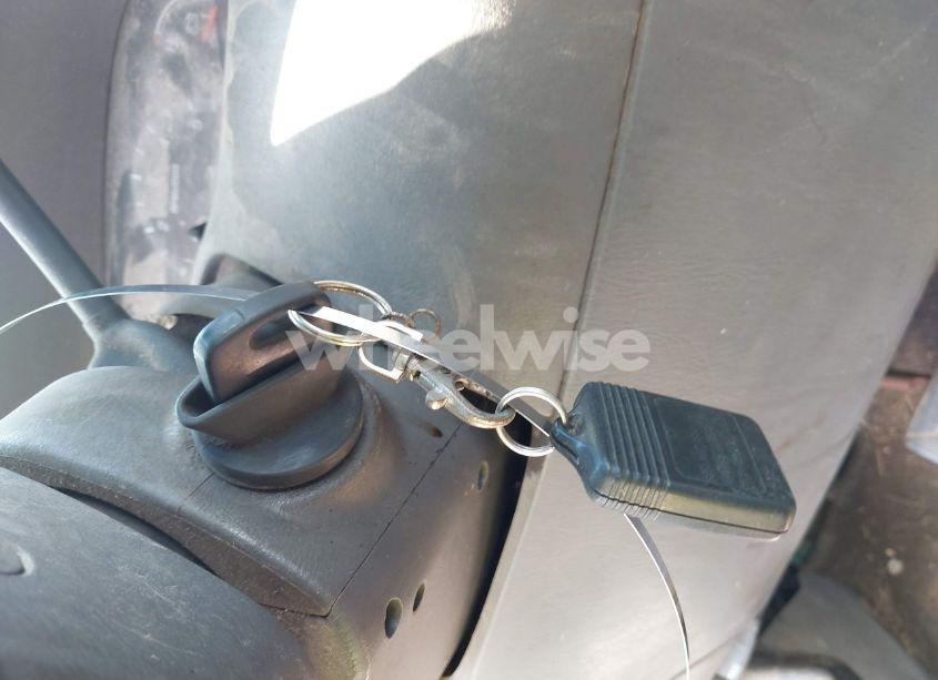 Photo 11 of 2001 Ford F-150 XL/XLT (VIN 2FTZF07261CA05467)