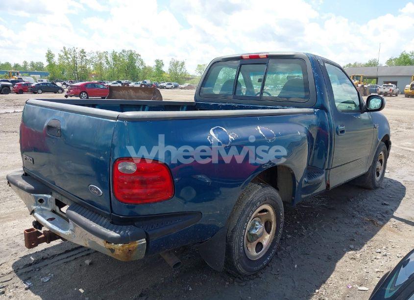 Photo 4 of 2001 Ford F-150 XL/XLT (VIN 2FTZF07261CA05467)