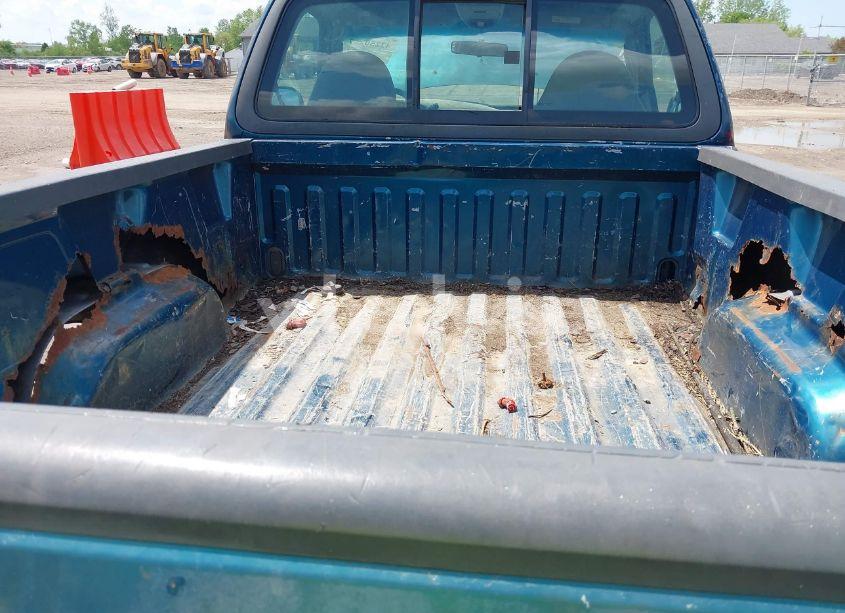 Photo 6 of 2001 Ford F-150 XL/XLT (VIN 2FTZF07261CA05467)