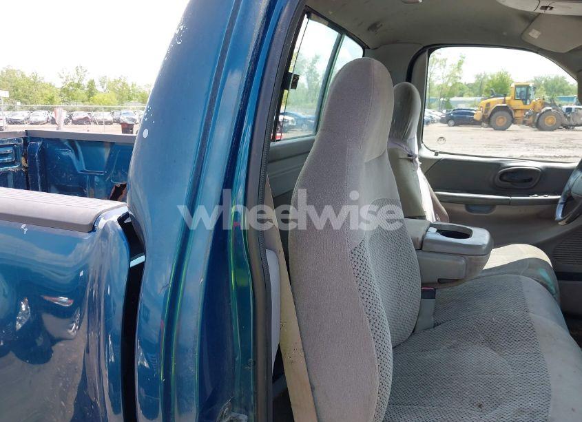 Photo 8 of 2001 Ford F-150 XL/XLT (VIN 2FTZF07261CA05467)