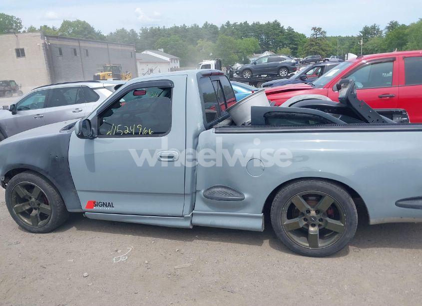 Photo 14 of 2000 Ford F-150 SVT LIGHTNING (VIN 2FTZF0731YCA59326)