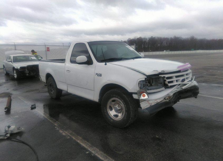 2001 Ford F-150 XL/XLT (VIN 2FTZF17201CA24005) main photo