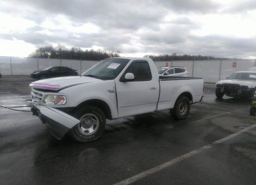 Photo 2 of 2001 Ford F-150 XL/XLT (VIN 2FTZF17201CA24005)