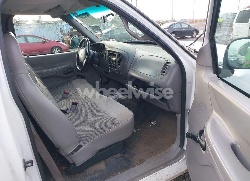 Photo 5 of 1998 Ford F-150 STANDARD/XL/XLT (VIN 2FTZF1729WCA10384)