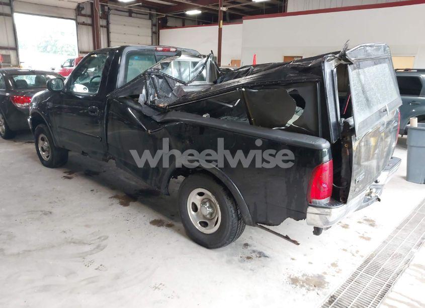 Photo 3 of 2001 Ford F-150 XL/XLT (VIN 2FTZF18291CA37110)