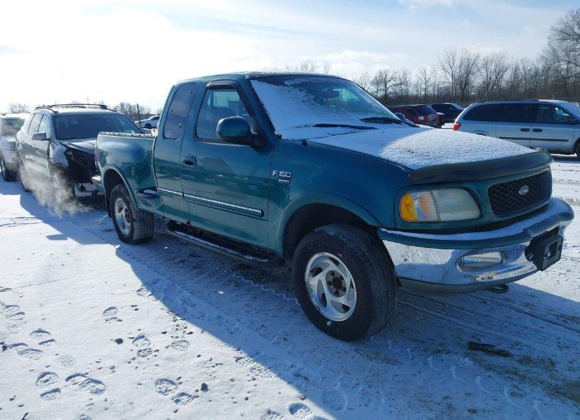 1998 Ford F-150 LARIAT/XL/XLT (VIN 2FTZX08W4WCA24735) main photo