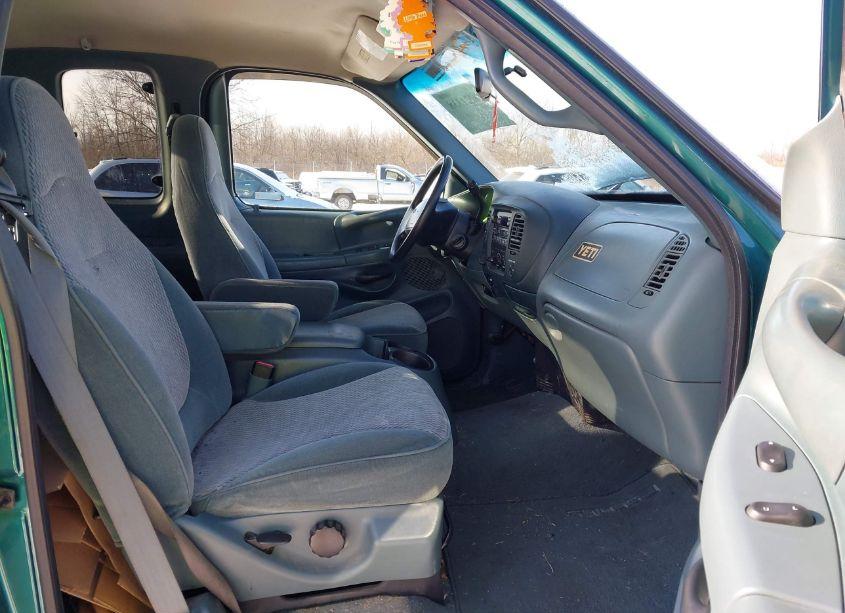 Photo 5 of 1998 Ford F-150 LARIAT/XL/XLT (VIN 2FTZX08W4WCA24735)