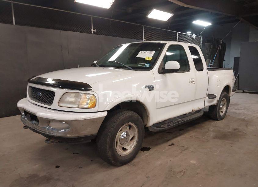 Photo 2 of 1998 Ford F-150 LARIAT/XL/XLT (VIN 2FTZX08W9WCA27422)