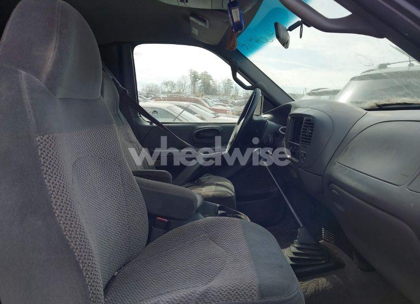 Photo 5 of 2000 Ford F-150 WORK SERIES/XL/XLT (VIN 2FTZX1721YCB02606)