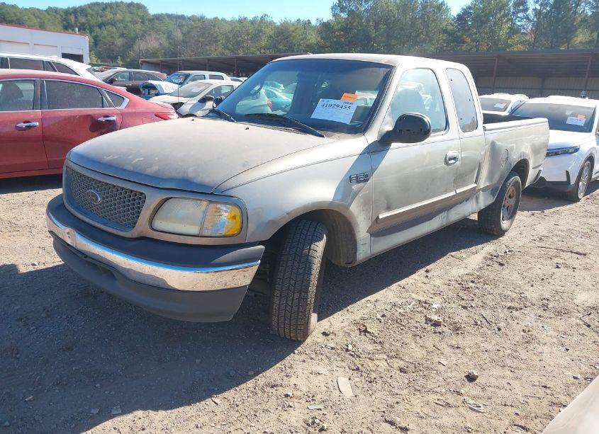 Photo 2 of 2001 Ford F-150 XL/XLT (VIN 2FTZX17221CA15125)
