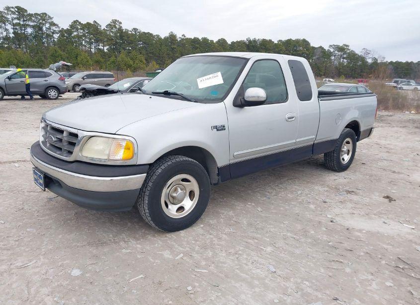 Photo 2 of 2001 Ford F-150 XL/XLT (VIN 2FTZX17281CA43303)