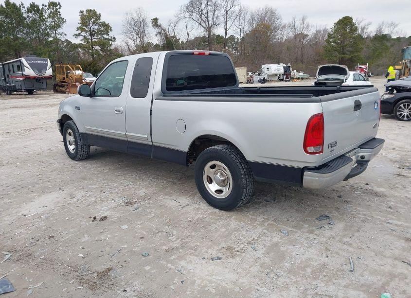 Photo 3 of 2001 Ford F-150 XL/XLT (VIN 2FTZX17281CA43303)