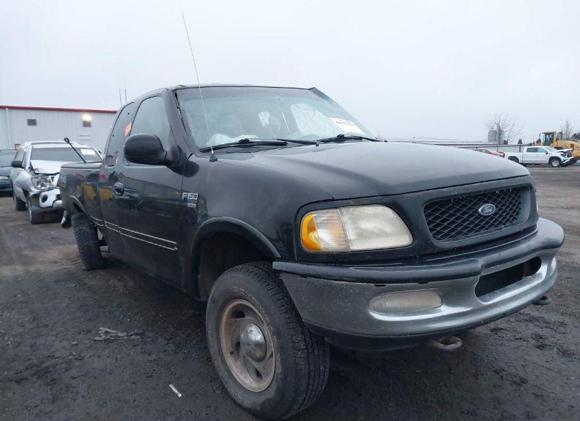 1998 Ford F-150 LARIAT/STANDARD/XL/XLT (VIN 2FTZX18W4WCA04474) main photo