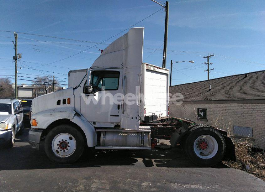 Photo 17 of 2003 Sterling Truck A 9500 (VIN 2FWBA2AS63AL73375)