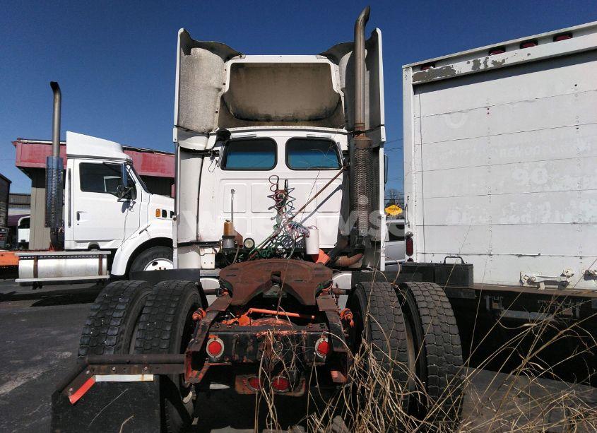Photo 18 of 2003 Sterling Truck A 9500 (VIN 2FWBA2AS63AL73375)