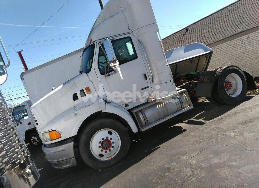Photo 2 of 2003 Sterling Truck A 9500 (VIN 2FWBA2AS63AL73375)