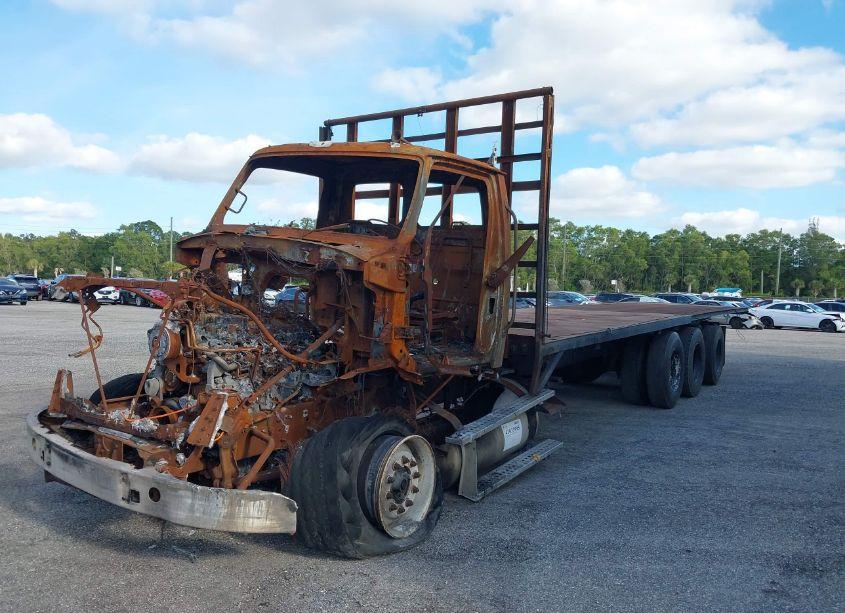 Photo 2 of 2006 Sterling Truck A9500 9500 (VIN 2FWBA3CV06AV44929)