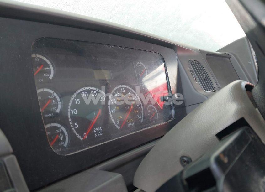 Photo 5 of 2003 Sterling Truck M 8500 (VIN 2FZHANAK33AK69960)