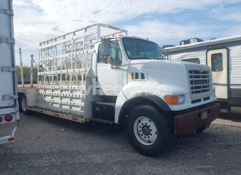 Photo 13 of 2003 Sterling Truck LT 9500 (VIN 2FZHAZAS03AK38043)