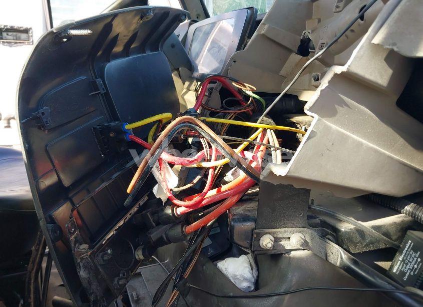 Photo 17 of 2003 Sterling Truck LT 9500 (VIN 2FZHAZAS03AK38043)