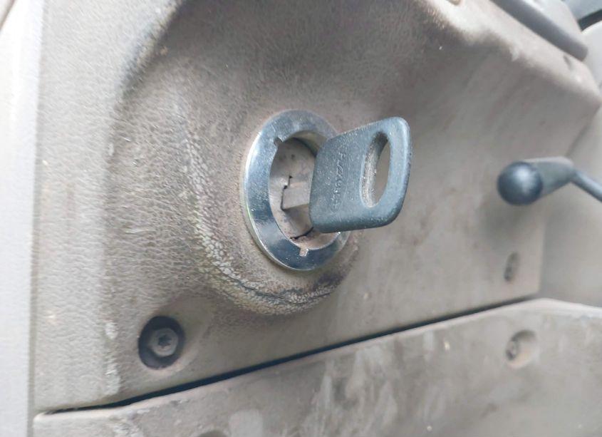 Photo 10 of 2007 Sterling Truck L9500 9500 (VIN 2FZHAZCV27AY14910)