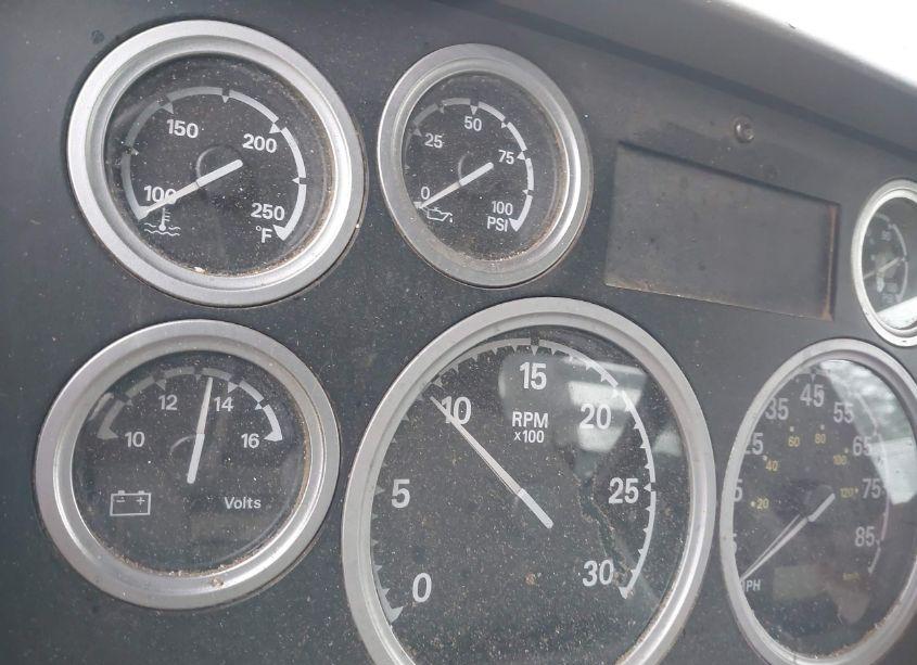 Photo 5 of 2007 Sterling Truck L9500 9500 (VIN 2FZHAZCV27AY14910)