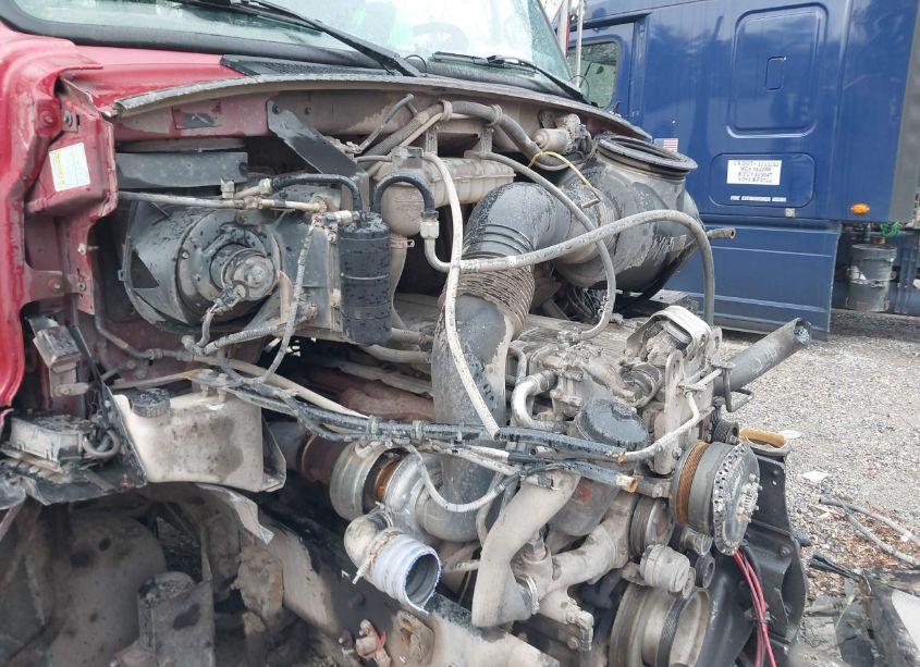 Photo 9 of 2007 Sterling Truck L9500 9500 (VIN 2FZHAZCV27AY14910)