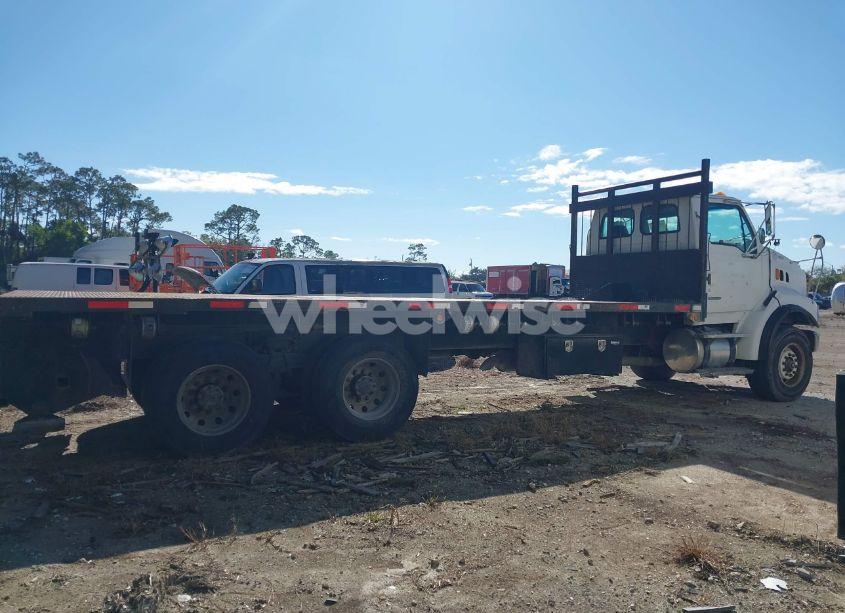 Photo 13 of 2006 Sterling Truck L 9500 (VIN 2FZHAZCVX6AU19016)