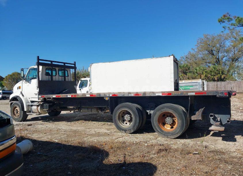 Photo 14 of 2006 Sterling Truck L 9500 (VIN 2FZHAZCVX6AU19016)