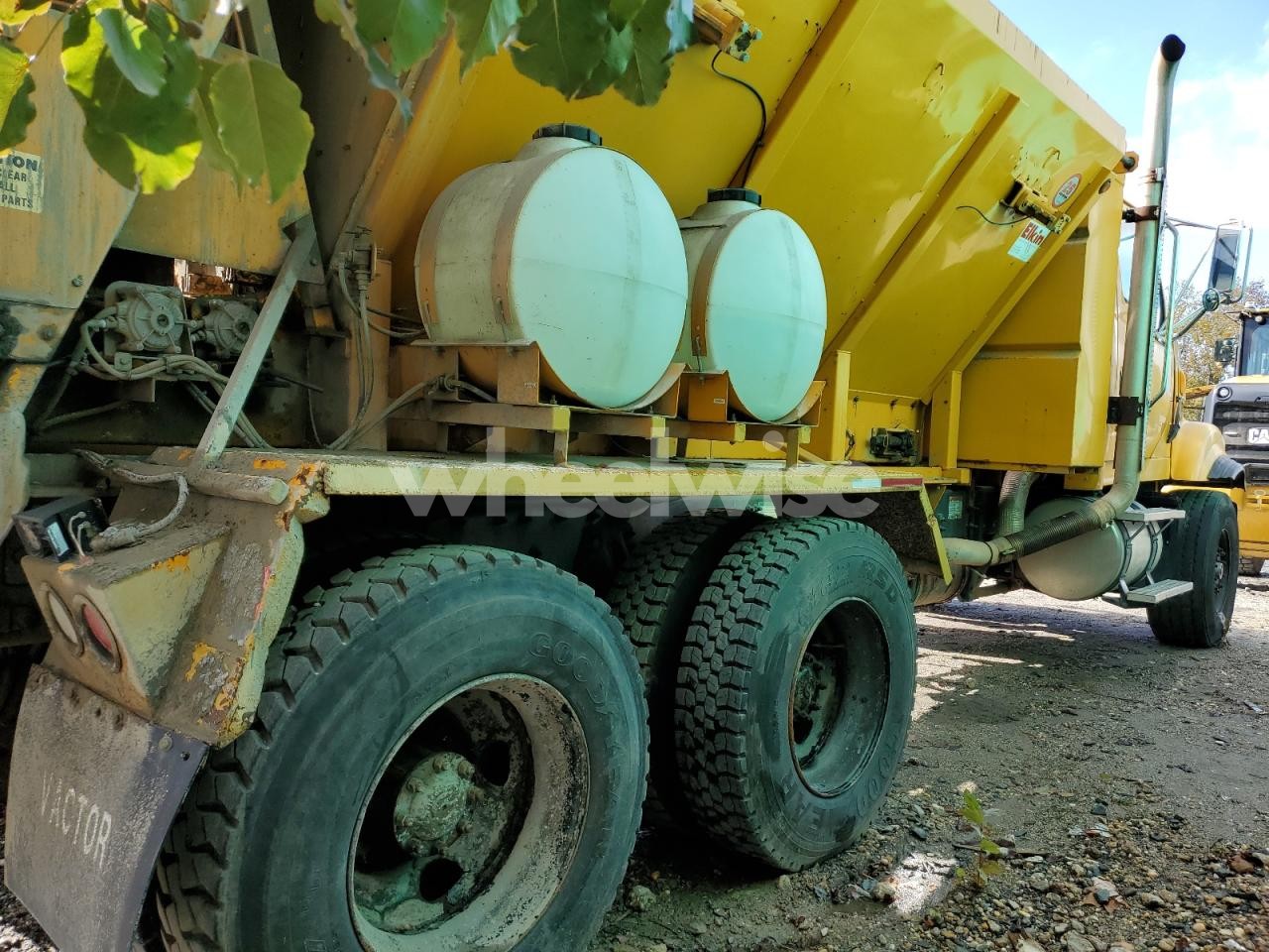 Photo 4 of 2009 STERLING L9500 VOLUMETRIC CONCRETE MIXER TRUCK (VIN 2FZHAZDE59AAF8134)