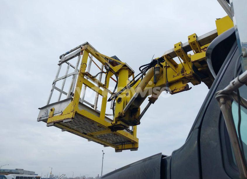 Photo 13 of 2001 Sterling Truck LT 8500 (VIN 2FZXBJCBX1AH63411)