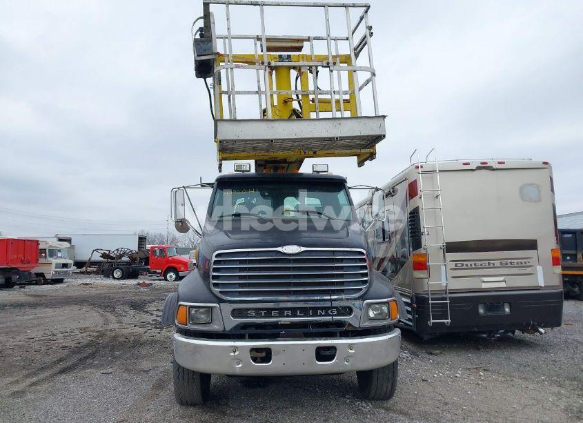 Photo 14 of 2001 Sterling Truck LT 8500 (VIN 2FZXBJCBX1AH63411)